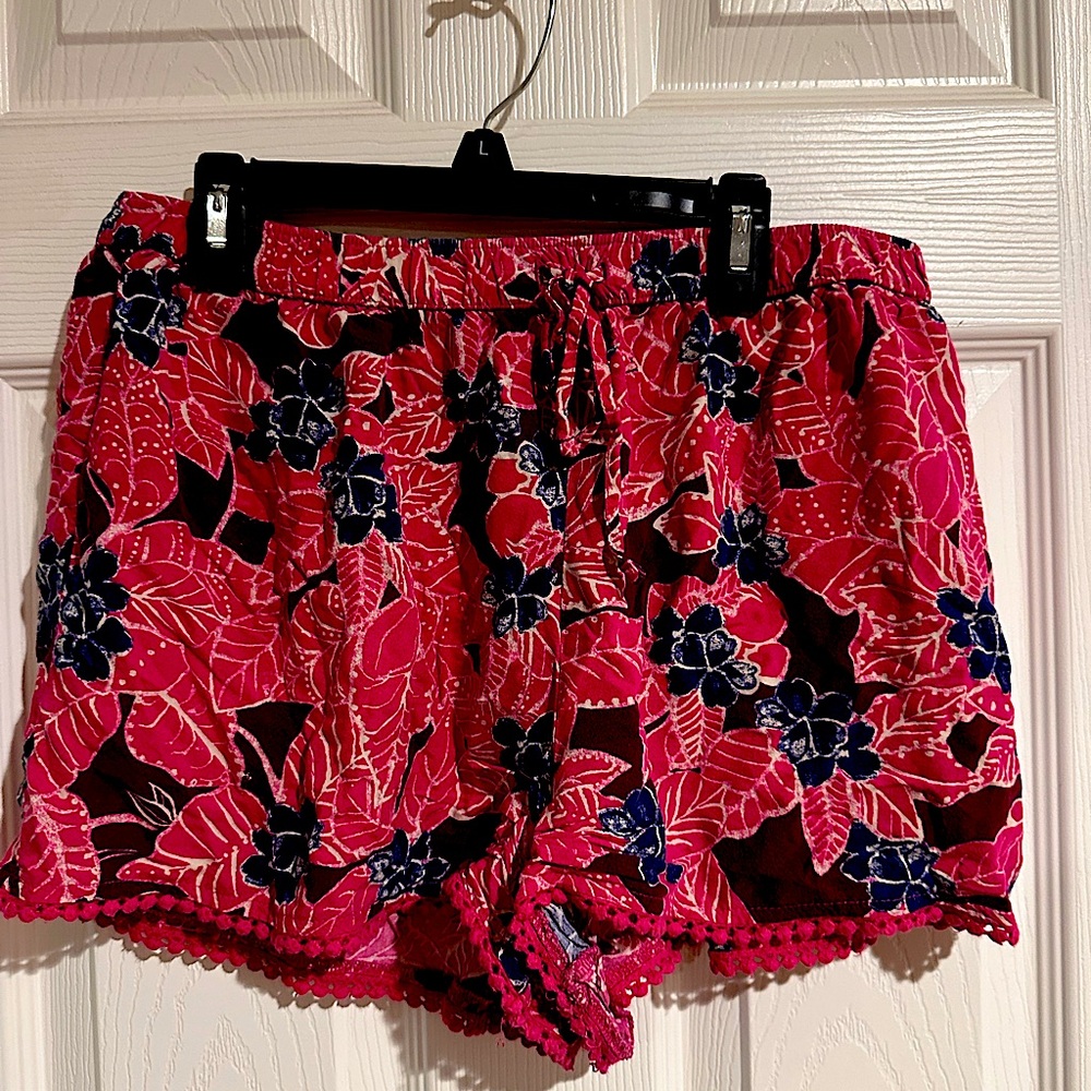 ❄️ 5/$5 ❄️ Hollister large shorts